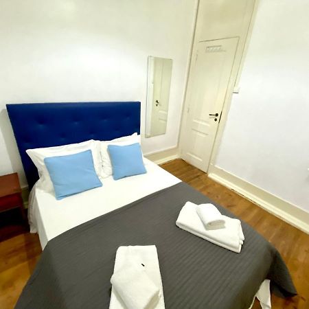 Relax Chiado 3 - Cute Little Double Room With Shared Bathroom Lisbona Esterno foto