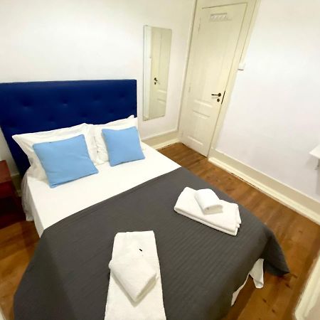 Relax Chiado 3 - Cute Little Double Room With Shared Bathroom Lisbona Esterno foto