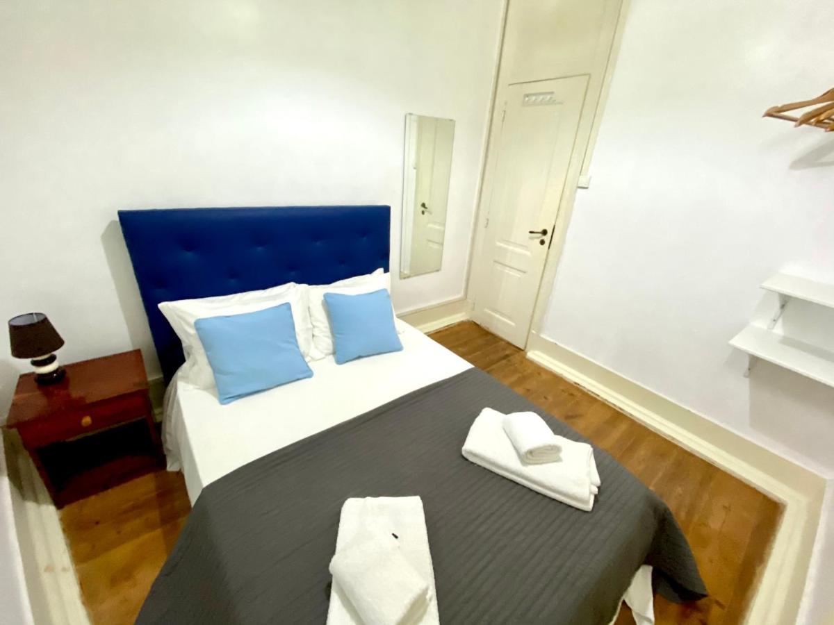 Relax Chiado 3 - Cute Little Double Room With Shared Bathroom Lisbona Esterno foto