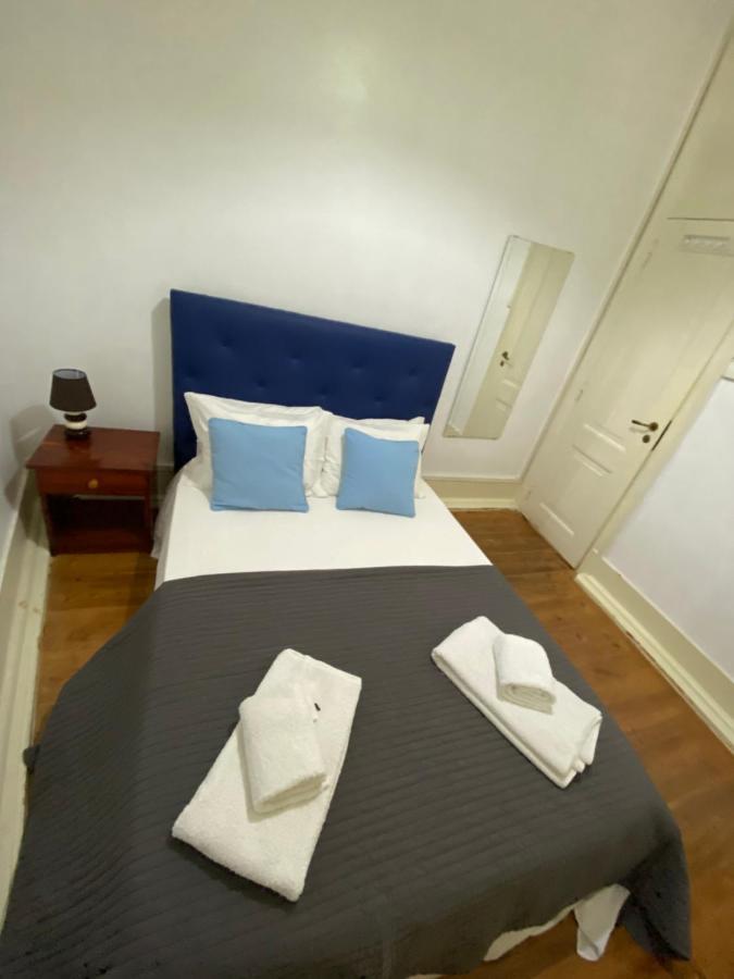 Relax Chiado 3 - Cute Little Double Room With Shared Bathroom Lisbona Esterno foto